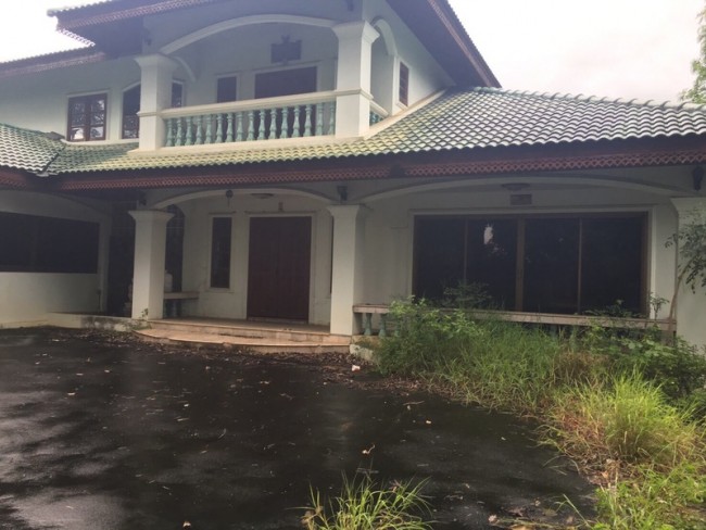 (English) [H344] House for sale . Big house 6 bedrooms 4 bathrooms 2 living-rooms