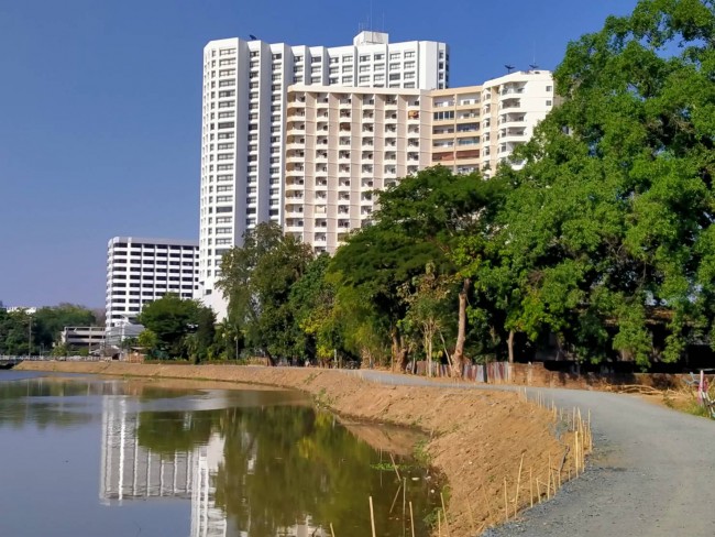 [CR044] Condo for Sale –  Rent   with river view at Chiang Mai Riverside Condominium, Near Nong-Hoi Market,Varee Chiang Mai School , Hospital,Chiang Mai Airport