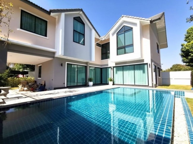 (Thai) [H529]  New and Beautiful pool villa for SALE. Modern luxurious style with private swimming pool in Chiang Mai