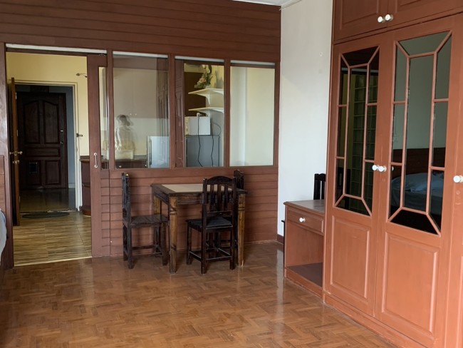 [CR009] 1 Bedroom for Rent  @Riversied condo. Available