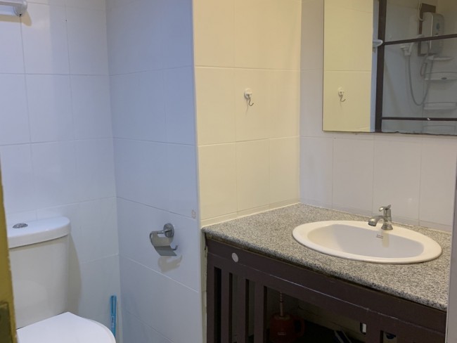 (Thai) [CR009] 1 Bedroom for Rent  @Riversied condo. Available
