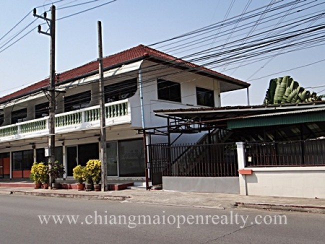 [OB002] Commercial building and house FOR SALE