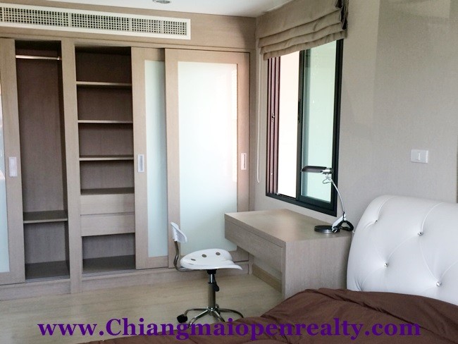 [CRS213] 2 bedrooms for Rent@The Resort Condo.