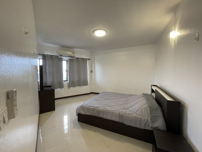 [CR139] Partly furnished 2 bedrooms for rent @ Riverside Condo