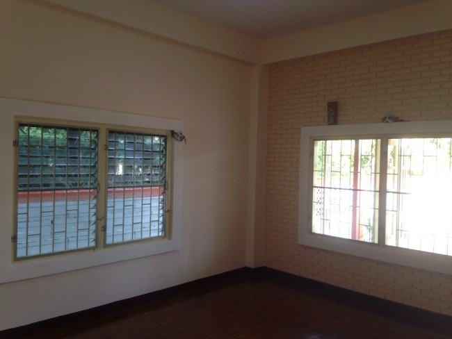 [H346] House for Rent @ Kaew nawarat Road. Nice location