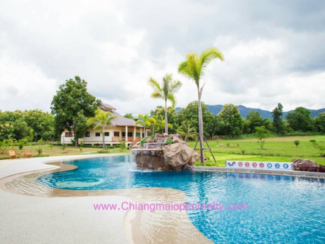 [OBO16] Sabaisabai Resort for Rent mountain view golf hole pool waterfall.