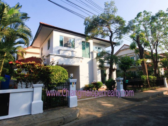 [H397] House for Rent 3 bedrooms 2 bedrooms fully furnished @ Land &House.