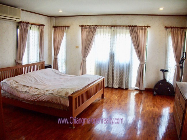 [H408] House for Sale 6 bedrooms 5 bathrooms beautiful house