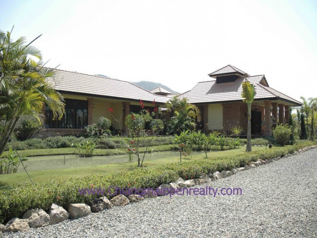 [H412Kinkala villa]  Big Kinkala Villa and apartments Sale 49,000,000.Baht