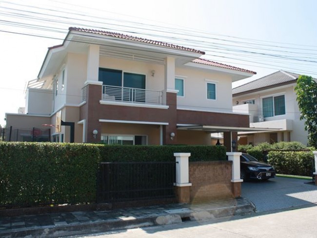 (English) [H428] 3 bedrooms Beautiful house for SALE