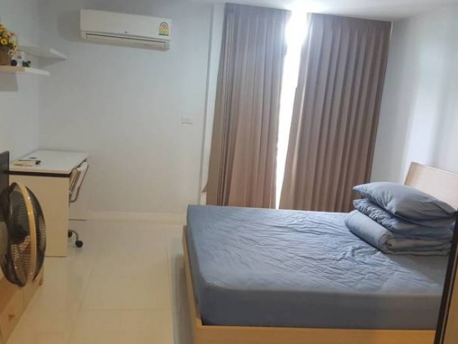 [CPR617] Apartment for Rent offers a king size bed. close to maya and CM university.