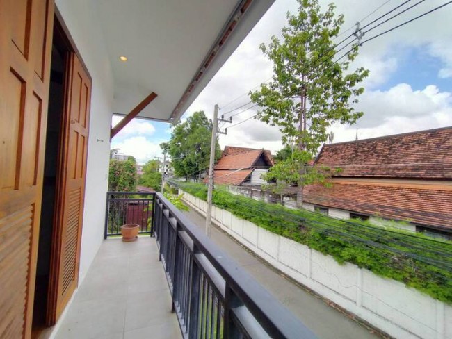 [H517] Thai modern contemporary house for rent in the heart of Chiang Mai’s old town, Phra Sing Subdistrict
