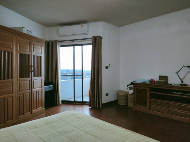(English) [CR002] An amazing 2 bedrooms 125 sq.m. apartment for rent with long balcony overlooking the Ping River