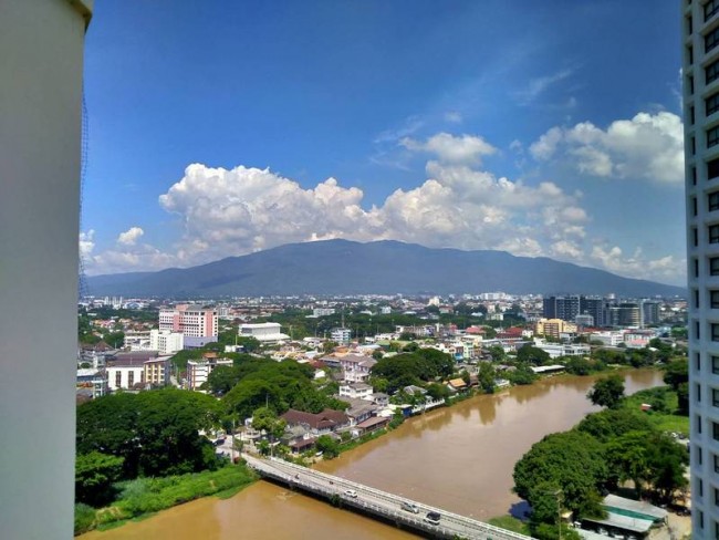 (มีภาษาไทย) Apartment for rent with river and mountain view at Chiang Mai Riverside Condominium, in Nong Hoi