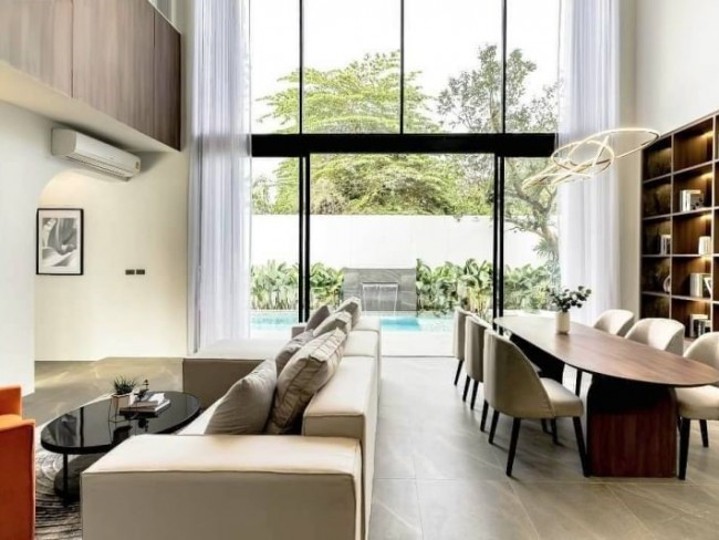 (Thai) [H526]Sale Luxury Brand New Pool villa for sale. Located in Chang Phueak in the city of Chiang Mai. Single house 3 story, complete with beauty and functionality for modern life style.