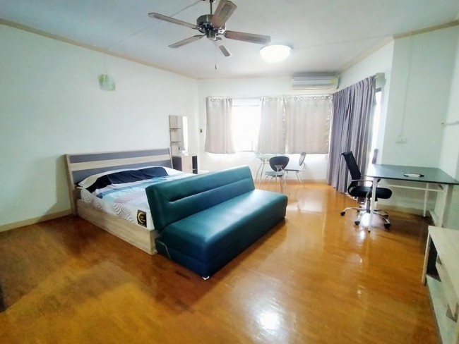 [CR088]Studio Room for Rent at Chiangmai Riverside Condominium 15th floor Near Nong-Hoi Market,Chiang Mai Airport , Hospital