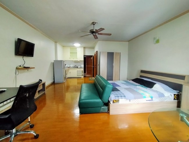 [CR088]Studio Room for Rent at Chiangmai Riverside Condominium 15th floor Near Nong-Hoi Market,Chiang Mai Airport , Hospital