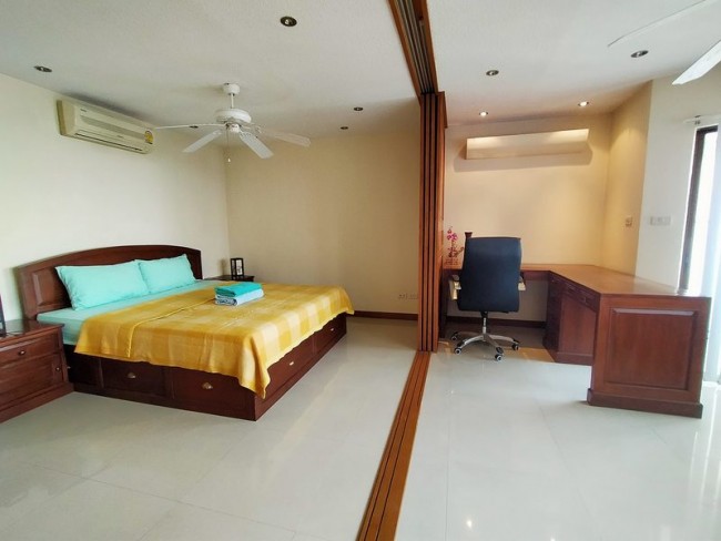 (English) [CR034]  New Renovated Room For Rent at Chiangmai Riverside Condominium 16 th Floor with bathtub and washing machine Near Nong-Hoi Market ,Rim-Ping Supermarket ,Chiang Mai Airport Unavailable