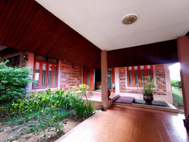 [H587] House for sale a beautiful and luxury house style resort in the city @ Chiang Mai